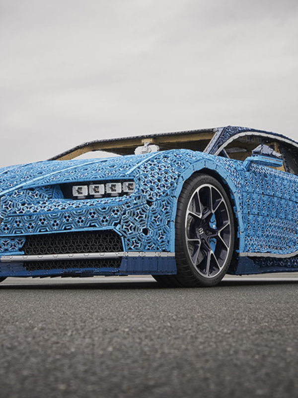 Verdens eneste 1:1 Bugatti bygget af LEGO®